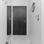 Praga Arte With Parking & Balcony By Renters Appartement Warschau