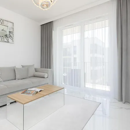 Praga Arte With Parking & Balcony By Renters Varsavia