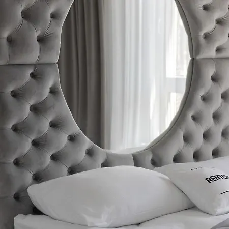 Praga Arte With Parking & Balcony By Renters 公寓 *