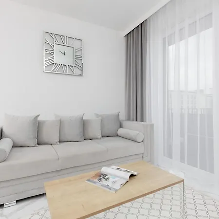 Praga Arte With Parking & Balcony By Renters Varsavia