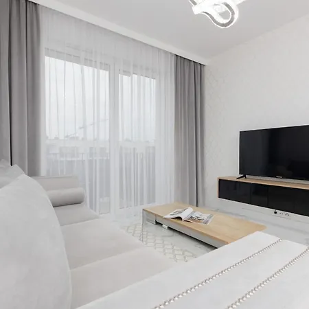 Praga Arte With Parking & Balcony By Renters 公寓