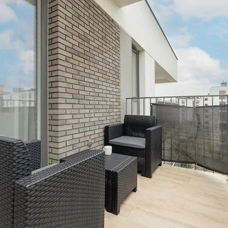 公寓 Praga Arte With Parking & Balcony By Renters 华沙