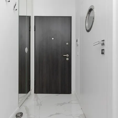 Praga Arte With Parking & Balcony By Renters Appartamento Varsavia