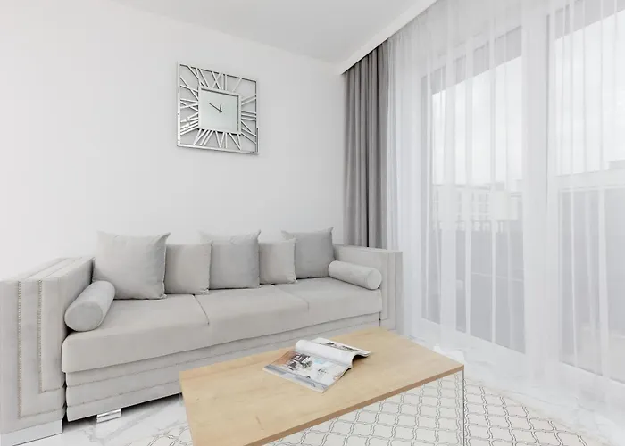 Praga Arte With Parking & Balcony By Renters Warschau