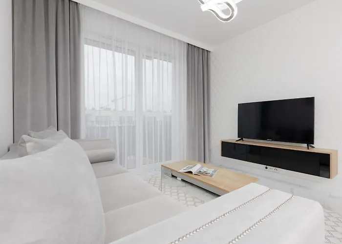 Praga Arte With Parking & Balcony By Renters Appartement