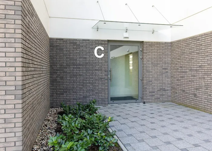 Praga Arte With Parking & Balcony By Renters Appartement *